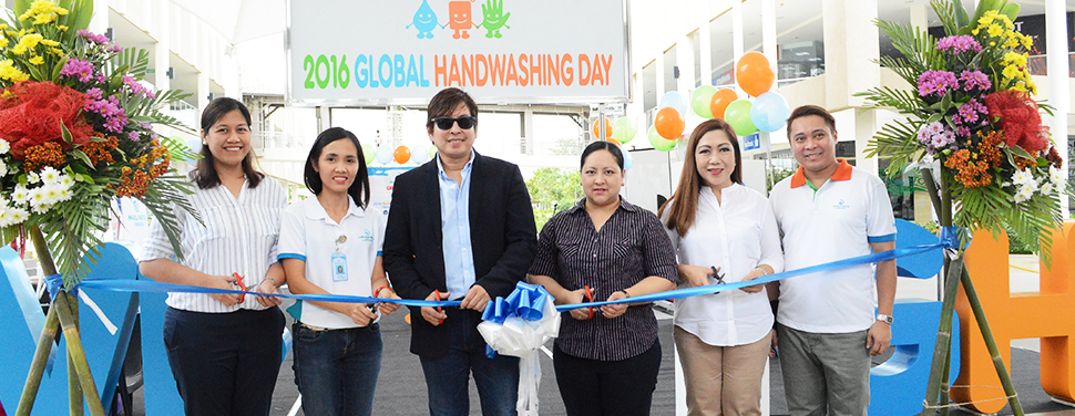 Leading the ribbon-cutting ceremony of the Global Handwashing Day booth in Solenad, Nuvali, Santa Rosa are Laguna Water Business Operations Head Sol N. Dimayuga, Santa Rosa City Mayor Dan Fernandez, Manila Water Foundation (MWF) Executive Director Carla B. Kim, Laguna Water External Affairs Manager Ana A. Martir, and MWF Program Manager Xavier G. Cruz.